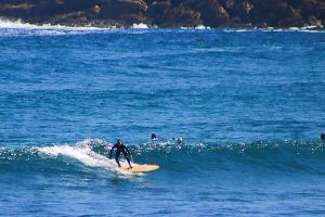 surfer en san sebastian